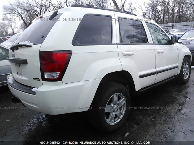 1J8HR48P17C590972 - 2007 JEEP GRAND CHEROKEE LAREDO/COLUMBIA/FREEDOM 白色 照片 4