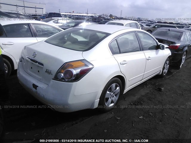 1N4AL21EX8N541126 - 2008 NISSAN ALTIMA 2.5/2.5S WHITE photo 4