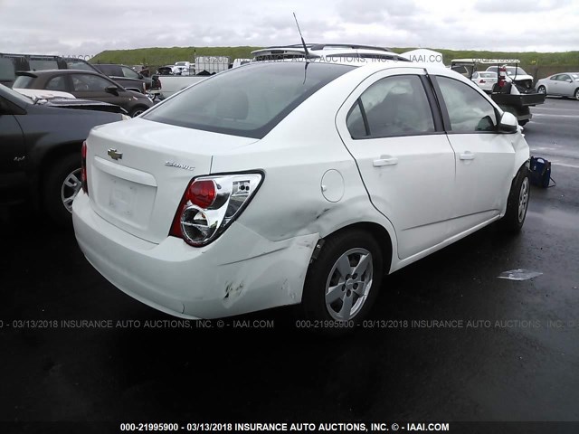 1G1JA5SG4D4110582 - 2013 CHEVROLET SONIC LS 白色 照片 4