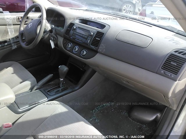 4T1BE32K15U415205 - 2005 TOYOTA CAMRY LE/XLE/SE TAN photo 5