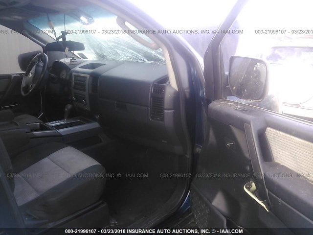 1N6BA07C09N318221 - 2009 NISSAN TITAN XE/SE/LE/PRO-4X BLUE photo 5