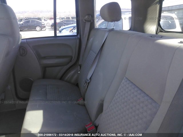 1J4GL48KX5W692172 - 2005 JEEP LIBERTY SPORT 绿色 照片 8