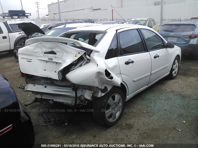1FAFP34NX7W306178 - 2007 FORD FOCUS ZX4/S/SE/SES 白色 照片 4