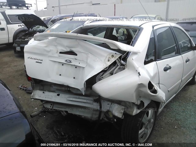 1FAFP34NX7W306178 - 2007 FORD FOCUS ZX4/S/SE/SES 白色 照片 6