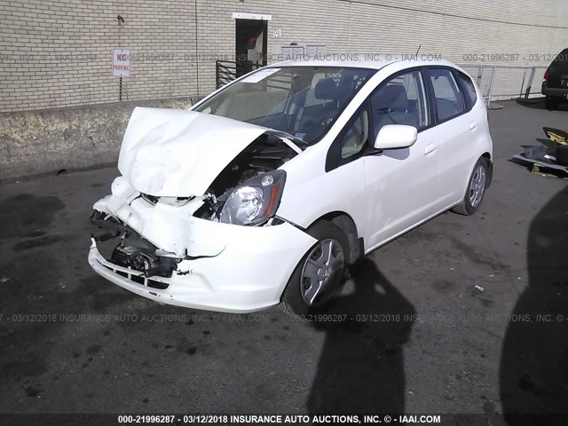 JHMGE8H35DC038520 - 2013 HONDA FIT WHITE photo 2