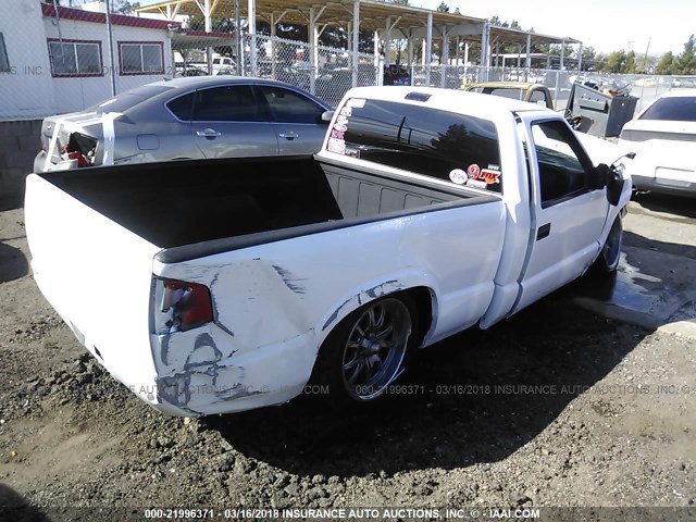 1GCCS14W2Y8173737 - 2000 CHEVROLET S TRUCK S10 WHITE photo 4