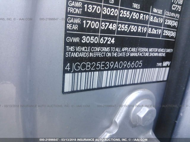 4JGCB25E39A096605 - 2009 MERCEDES-BENZ R 320 SILVER photo 9