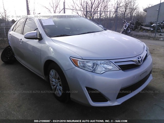 4T4BF1FK8DR318213 - 2013 TOYOTA CAMRY L/SE/LE/XLE SILVER photo 1