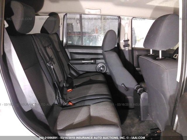 1J4RG4GK1AC137041 - 2010 JEEP COMMANDER SPORT SILVER photo 8