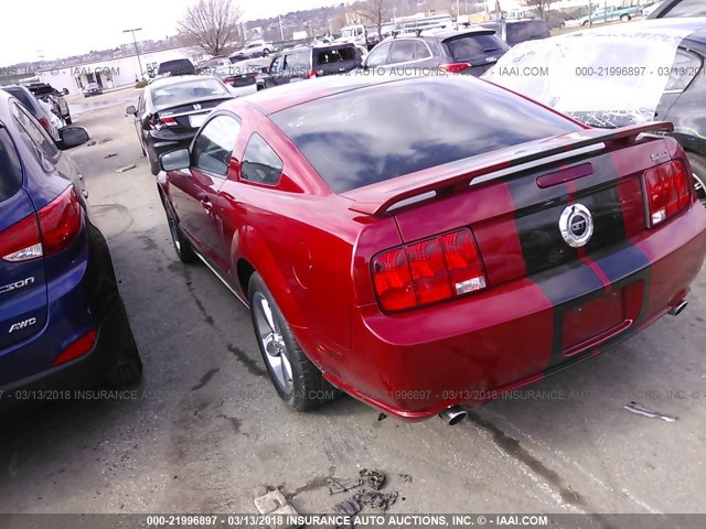 1ZVHT82H985167383 - 2008 FORD MUSTANG GT RED photo 3
