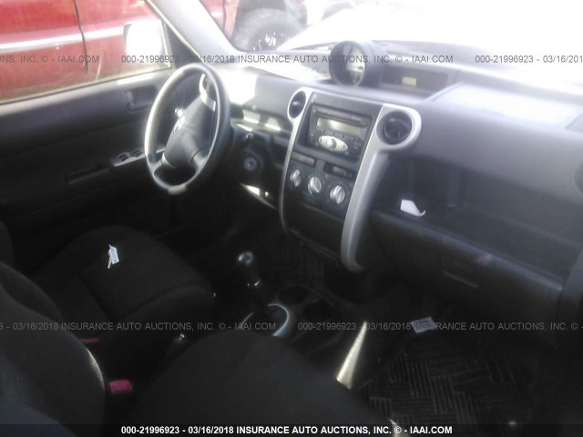 JTLKT334764042607 - 2006 TOYOTA SCION XB BLACK photo 5