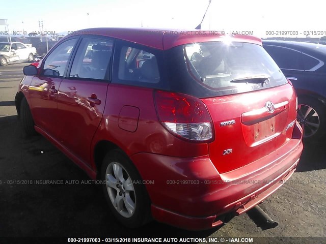 2T1KR32E04C240329 - 2004 TOYOTA COROLLA MATRIX XR RED photo 3