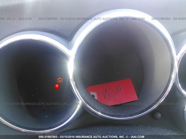 2T1KR32E04C240329 - 2004 TOYOTA COROLLA MATRIX XR RED photo 7