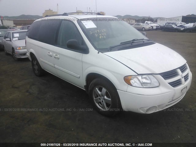 2D4GP44L65R244046 - 2005 DODGE GRAND CARAVAN SXT WHITE photo 1