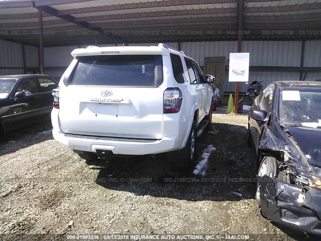 JTEBU5JR6G5384396 - 2016 TOYOTA 4RUNNER SR5 PREM/LTDL/TRAIL/TRD WHITE photo 4
