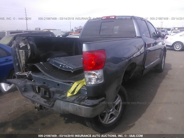 5TFBV54178X041108 - 2008 TOYOTA TUNDRA DOUBLE CAB/DOUBLE CAB SR5 GRAY photo 4