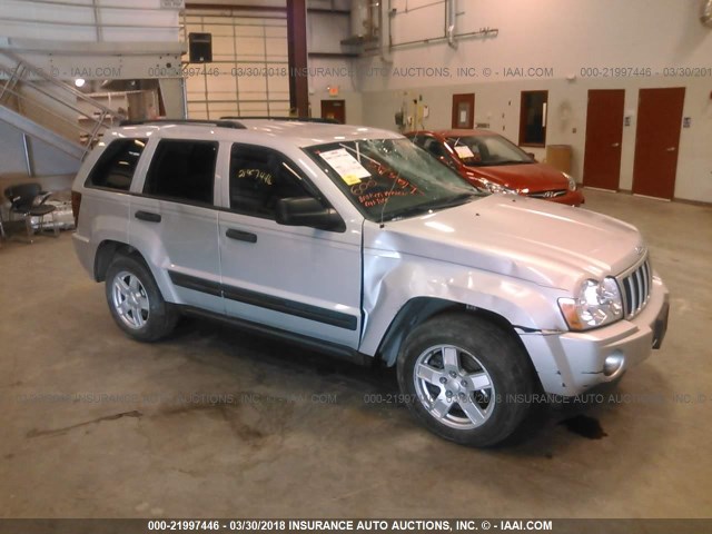 1J4GR48K55C579813 - 2005 JEEP GRAND CHEROKEE LAREDO/COLUMBIA/FREEDOM 银色 照片 1