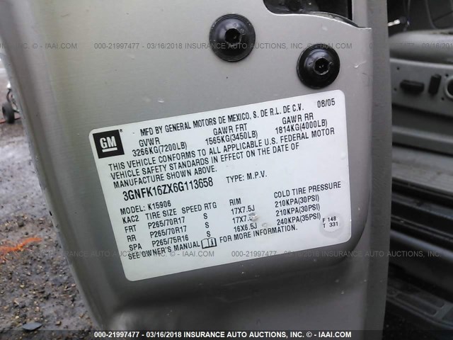 3GNFK16ZX6G113658 - 2006 CHEVROLET SUBURBAN K1500 GRAY photo 9