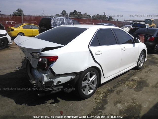 4T1BF1FK6EU803736 - 2014 TOYOTA CAMRY L/SE/LE/XLE თეთრი ფოტო 4