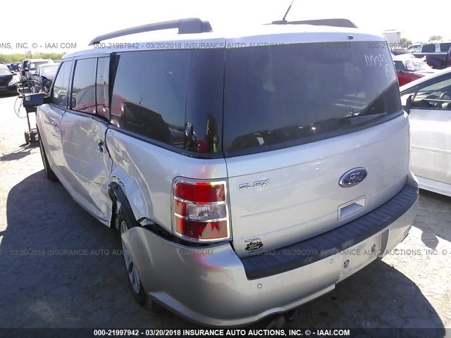 2FMGK5B86EBD26153 - 2014 FORD FLEX SE SILVER photo 3