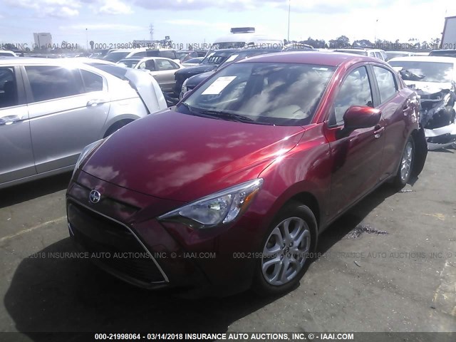 3MYDLBZV0GY132339 - 2016 TOYOTA SCION IA RED photo 2