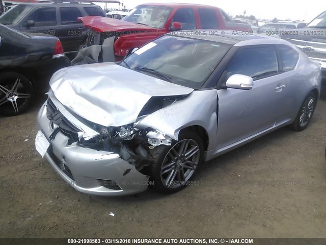 JTKJF5C73B3005504 - 2011 TOYOTA SCION TC 银色 照片 2