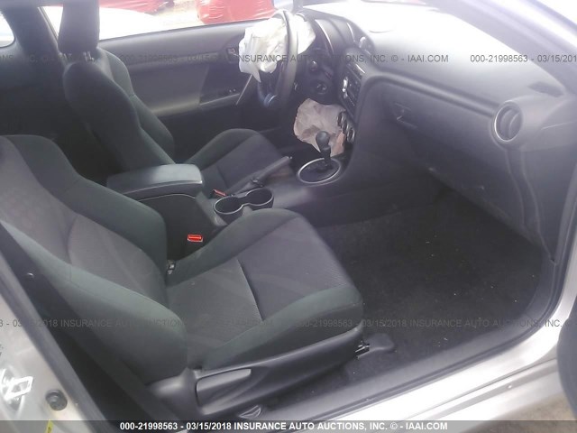JTKJF5C73B3005504 - 2011 TOYOTA SCION TC 银色 照片 5