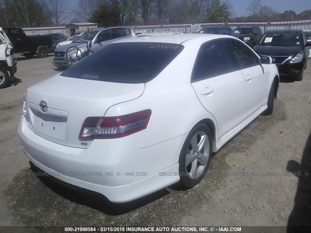 4T1BF3EK8BU746013 - 2011 TOYOTA CAMRY SE/LE/XLE WHITE photo 4