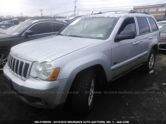 1J8GR48K48C147068 - 2008 JEEP GRAND CHEROKEE LAREDO SILVER photo 2