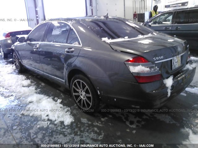 WDDNG86X57A105468 - 2007 MERCEDES-BENZ S 550 4MATIC GRAY photo 3