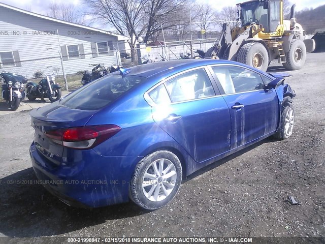 3KPFL4A7XHE160300 - 2017 KIA FORTE LX/S BLUE photo 4