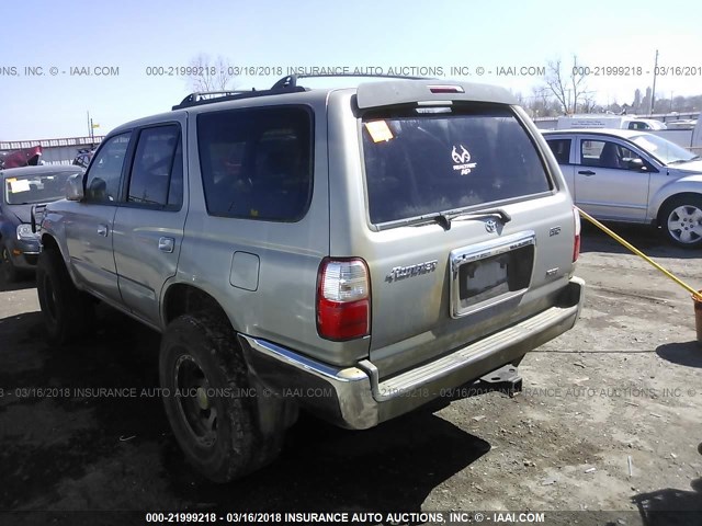 JT3GN86R220221742 - 2002 TOYOTA 4RUNNER SR5 GOLD photo 3