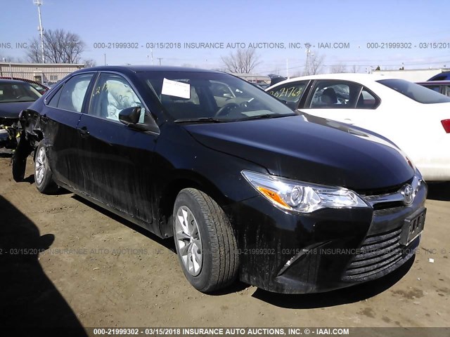4T1BF1FK7HU671851 - 2017 TOYOTA CAMRY LE/XLE/SE/XSE BLACK photo 1