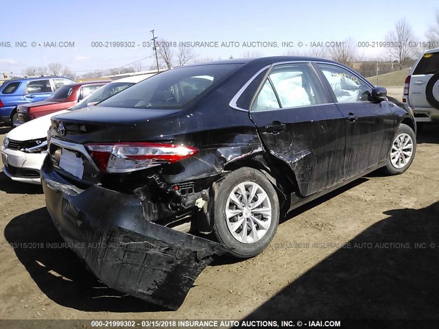 4T1BF1FK7HU671851 - 2017 TOYOTA CAMRY LE/XLE/SE/XSE BLACK photo 4