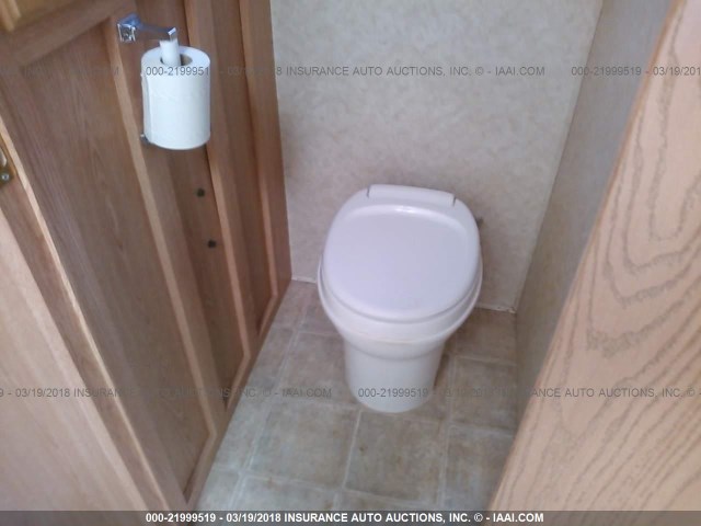 4X4FWCD224V008805 - 2004 FOREST RIVER WILDCAT  未知 照片 9