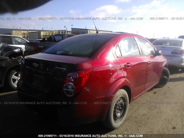 1G1JA5SH2D4101937 - 2013 CHEVROLET SONIC LS RED photo 4