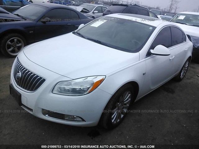 W04GS5EC2B1134993 - 2011 BUICK REGAL CXL WHITE photo 2