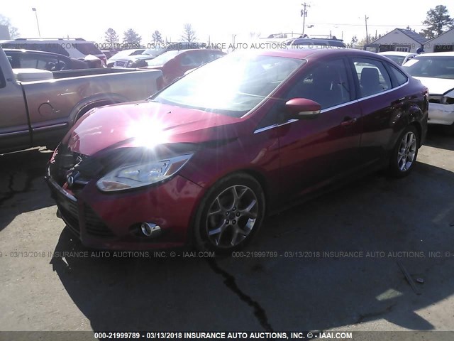 1FAHP3H25CL110881 - 2012 FORD FOCUS SEL RED photo 2