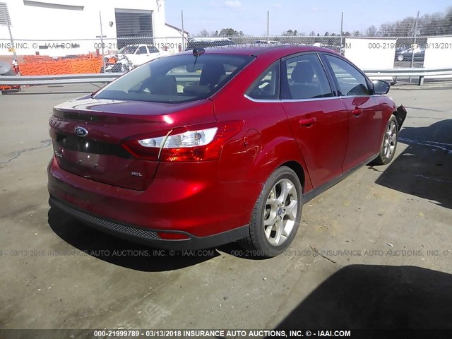 1FAHP3H25CL110881 - 2012 FORD FOCUS SEL RED photo 4