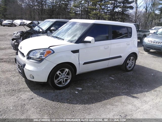 KNDJT2A26A7701464 - 2010 KIA SOUL +/!/SPORT WHITE photo 2