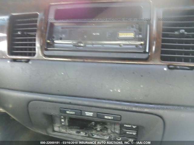 1LNHM81W7YY843906 - 2000 LINCOLN TOWN CAR EXECUTIVE BLACK photo 6