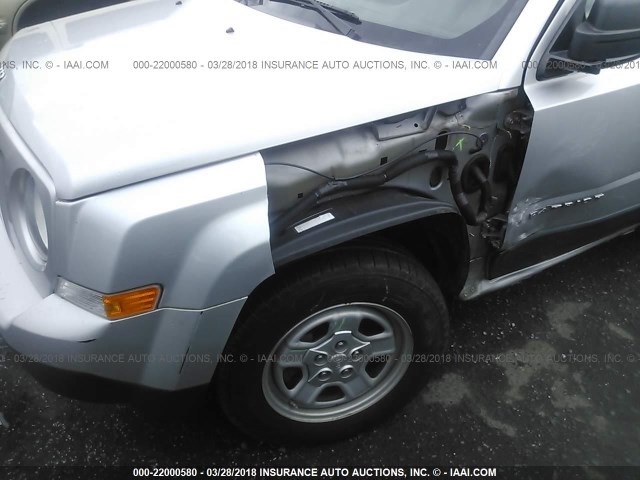 1J4NT1GA8BD271072 - 2011 JEEP PATRIOT SPORT SILVER photo 6