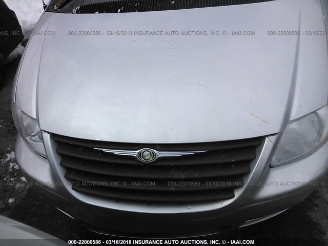 1A4GP45R86B692976 - 2006 CHRYSLER TOWN & COUNTRY  SILVER photo 6