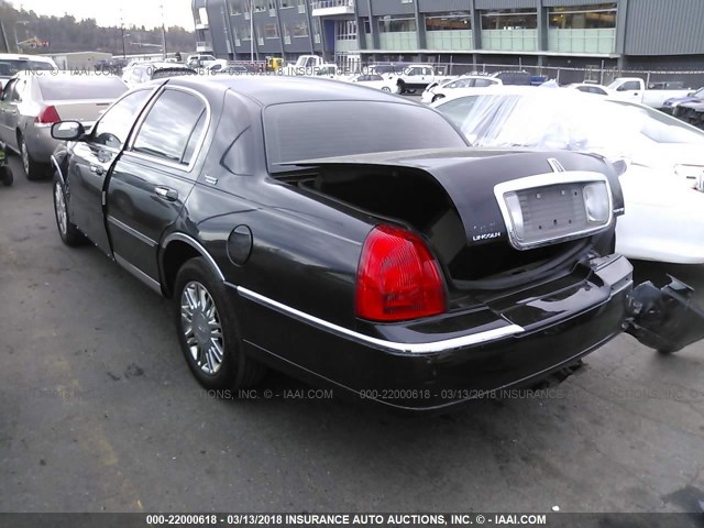 2LNHM82V88X663971 - 2008 LINCOLN TOWN CAR SIGNATURE LIMITED BLACK photo 3