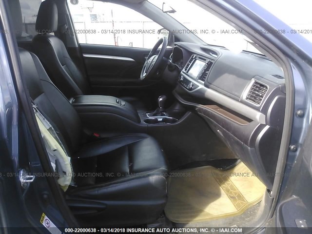 5TDJKRFH0ES024223 - 2014 TOYOTA HIGHLANDER XLE 灰色 照片 5