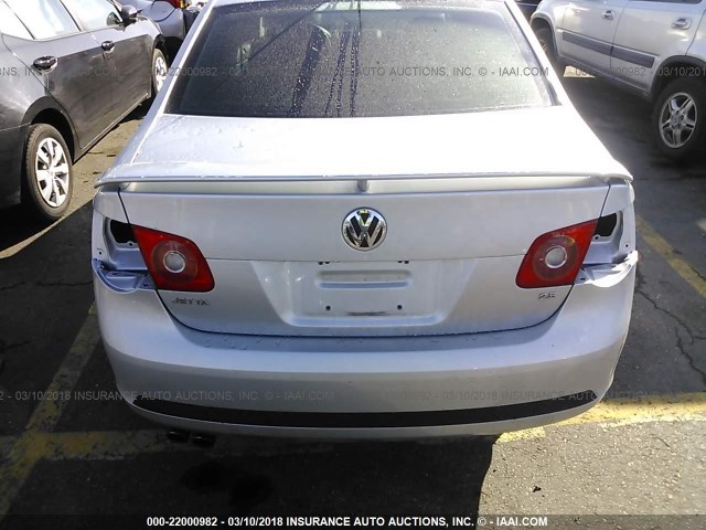 3VWEF71K57M191657 - 2007 VOLKSWAGEN JETTA WOLFSBURG 银色 照片 6