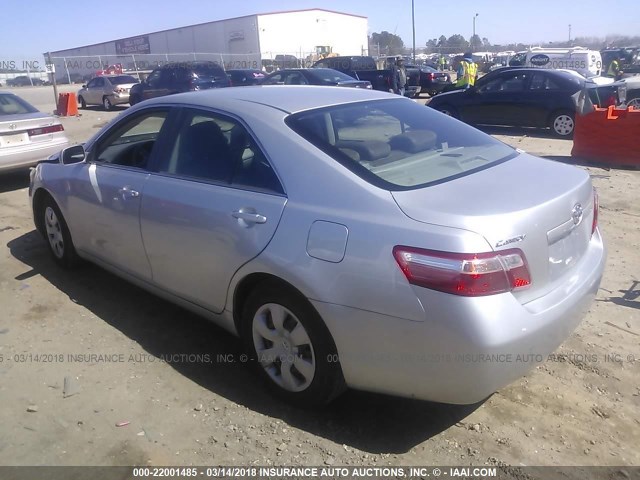 4T1BE46K67U695500 - 2007 TOYOTA CAMRY NEW GENERAT CE/LE/XLE/SE SILVER photo 3