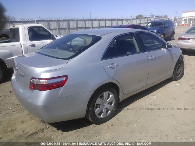 4T1BE46K67U695500 - 2007 TOYOTA CAMRY NEW GENERAT CE/LE/XLE/SE SILVER photo 4