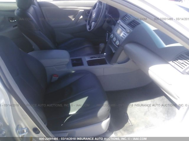 4T1BE46K67U695500 - 2007 TOYOTA CAMRY NEW GENERAT CE/LE/XLE/SE SILVER photo 5