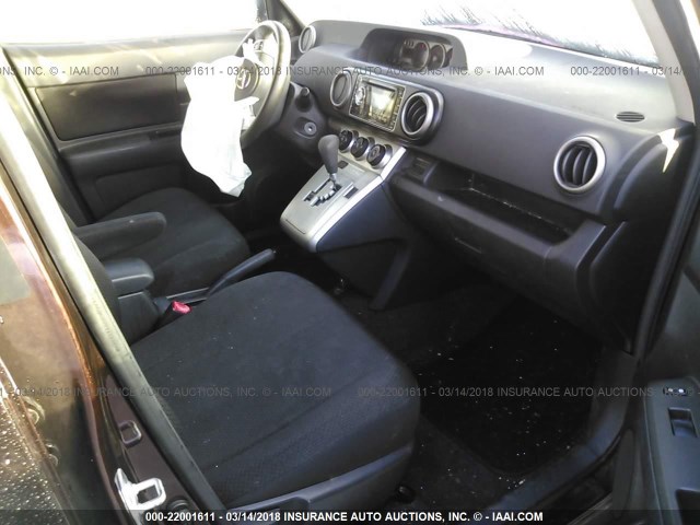 JTLKE50E181040892 - 2008 TOYOTA SCION XB BROWN photo 5